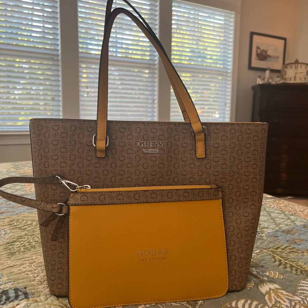 Guess large yellow and gray tote bag w/wristlet